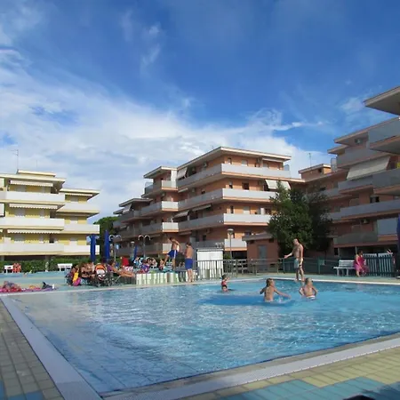Apartamento Comfortable Flat By The Pool-beahost *